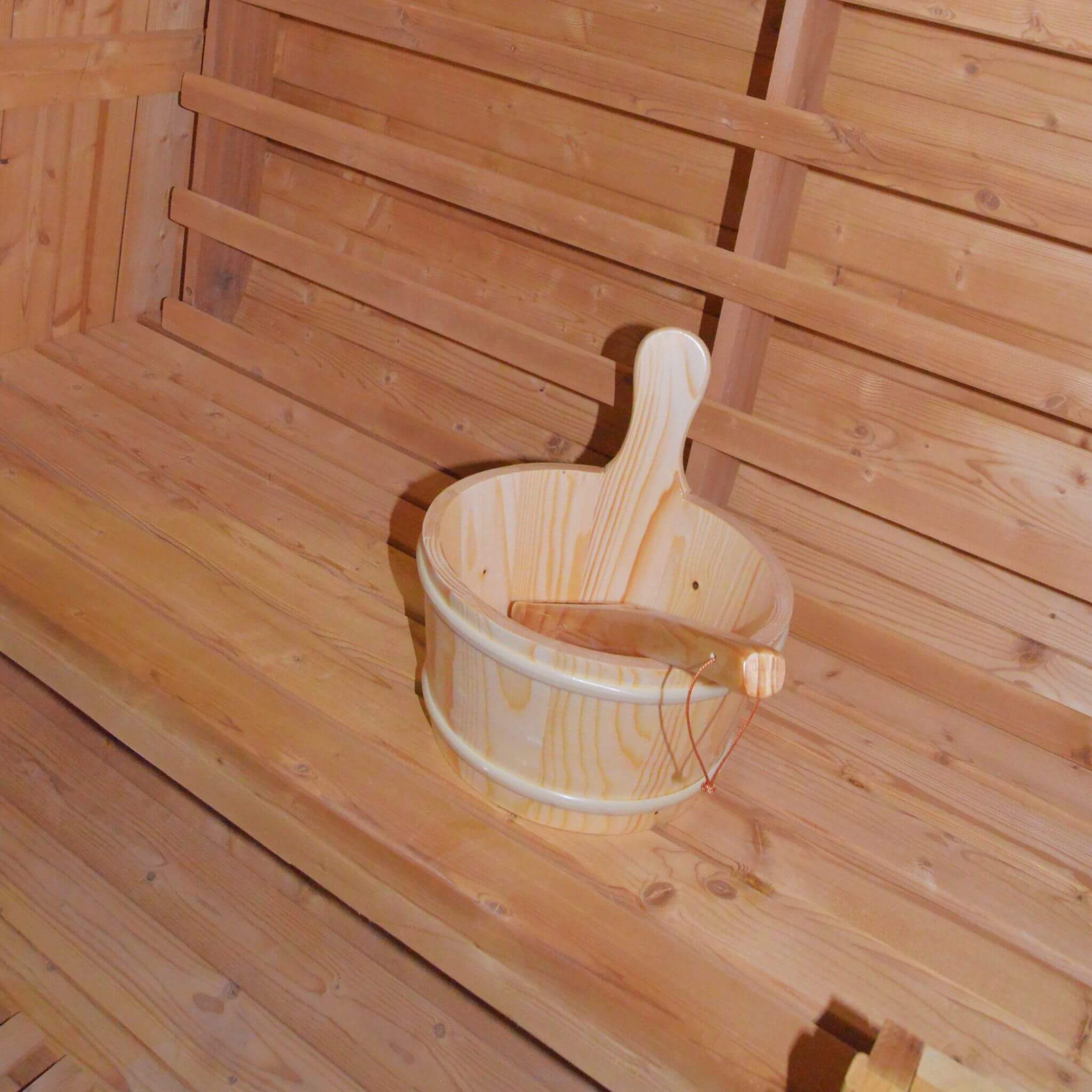4-Person Thermora Ignite American White Oak Outdoor Wooden Barrel Sauna