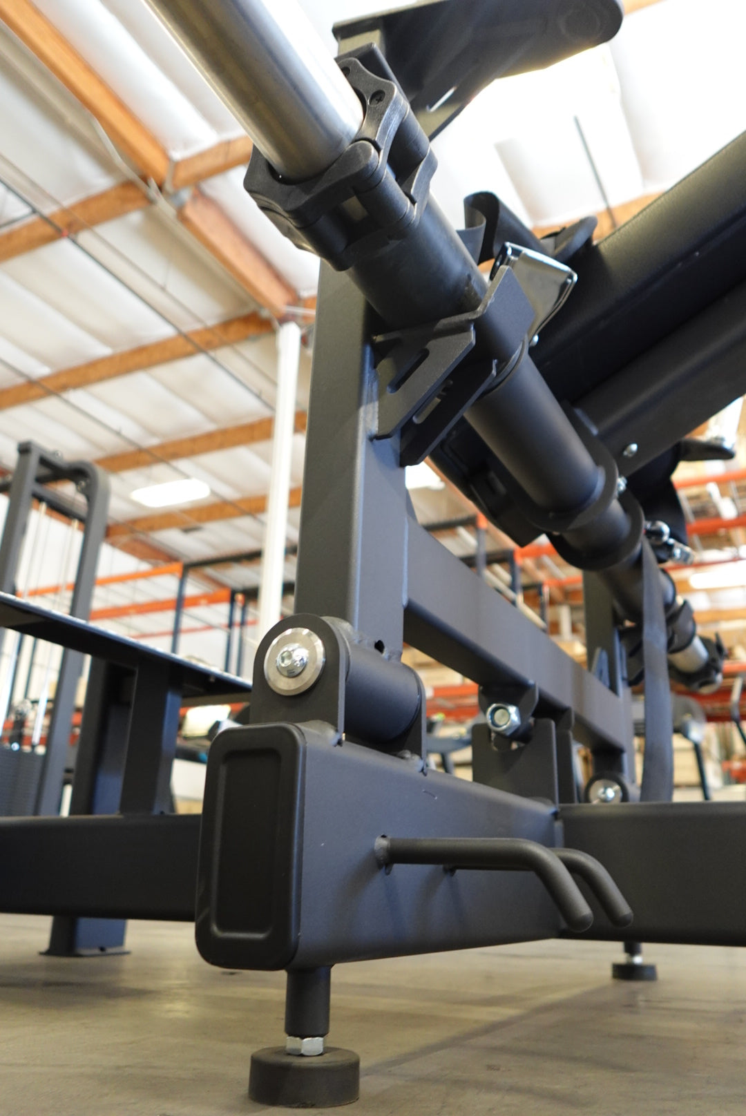 SFE Plate-Loaded Hip Thrust & Glute Drive Machine