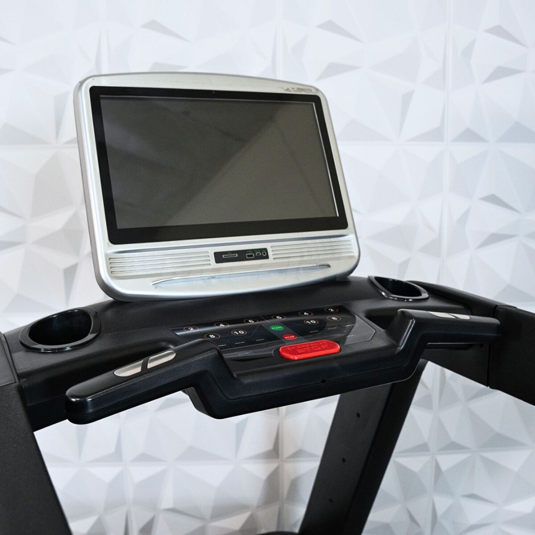 Muscle D Fitness Deluxe Touch Screen Commercial Treadmill