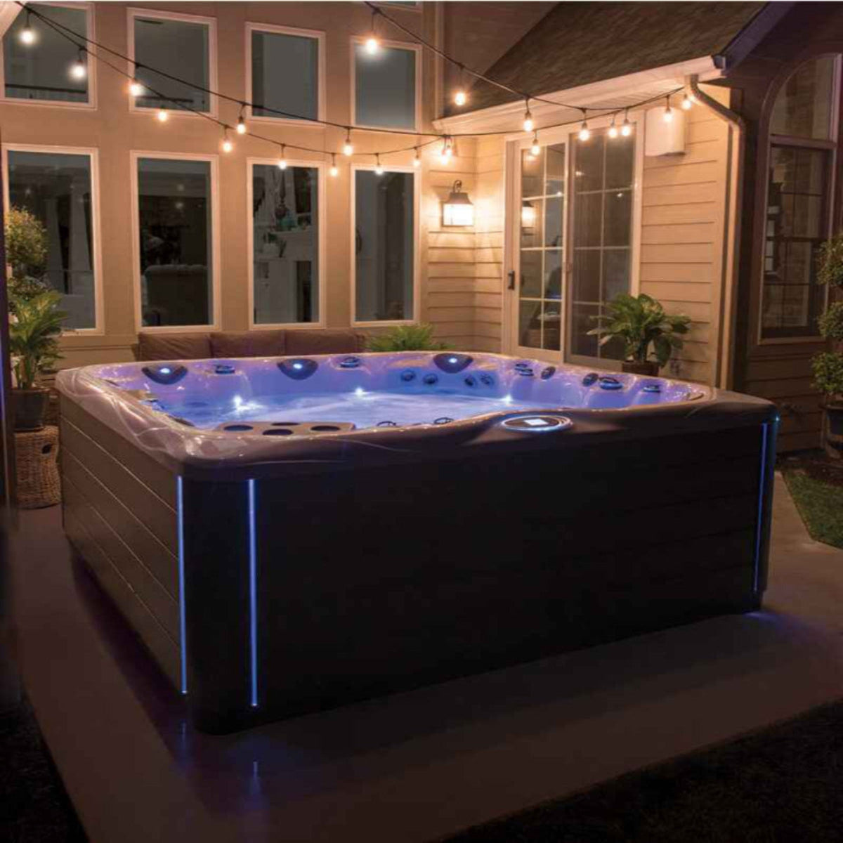 7-Person Pinnacle Luxury Hot Tub & Spa
