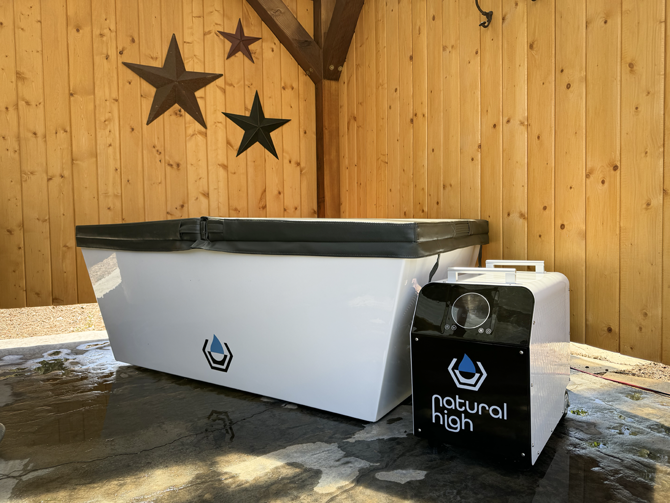 Natural High™ Premier Experience Acrylic Tub with Chiller