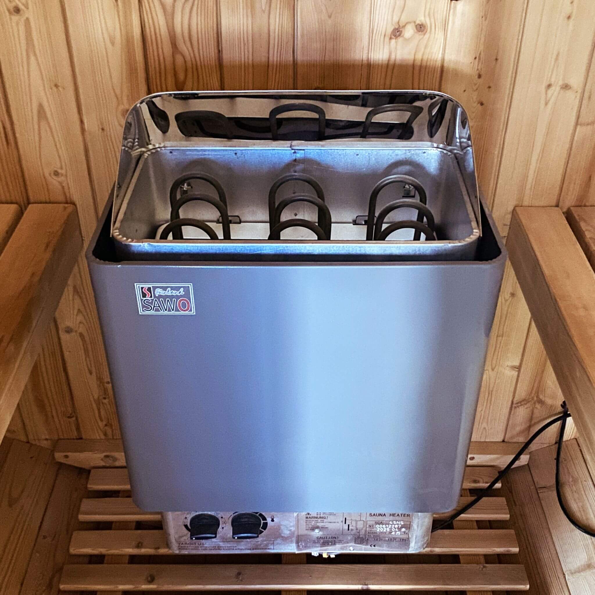 4-Person Thermora Ignite American White Oak Outdoor Wooden Barrel Sauna
